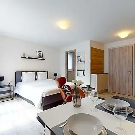 Nonanteneuf - Contactless Check-in Aparthotel Aigle